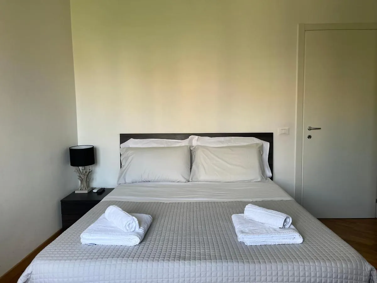Davide Rome Apartment Italien