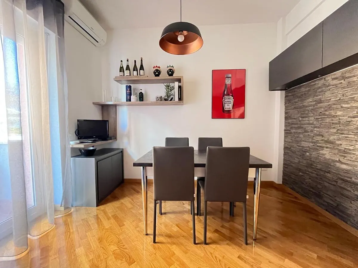 Davide Rome Apartment